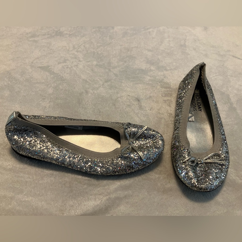 Silver sparkle ballet flat shoes